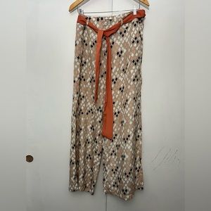 Umgee USA Large tan with black/white/pink diamond pattern pants